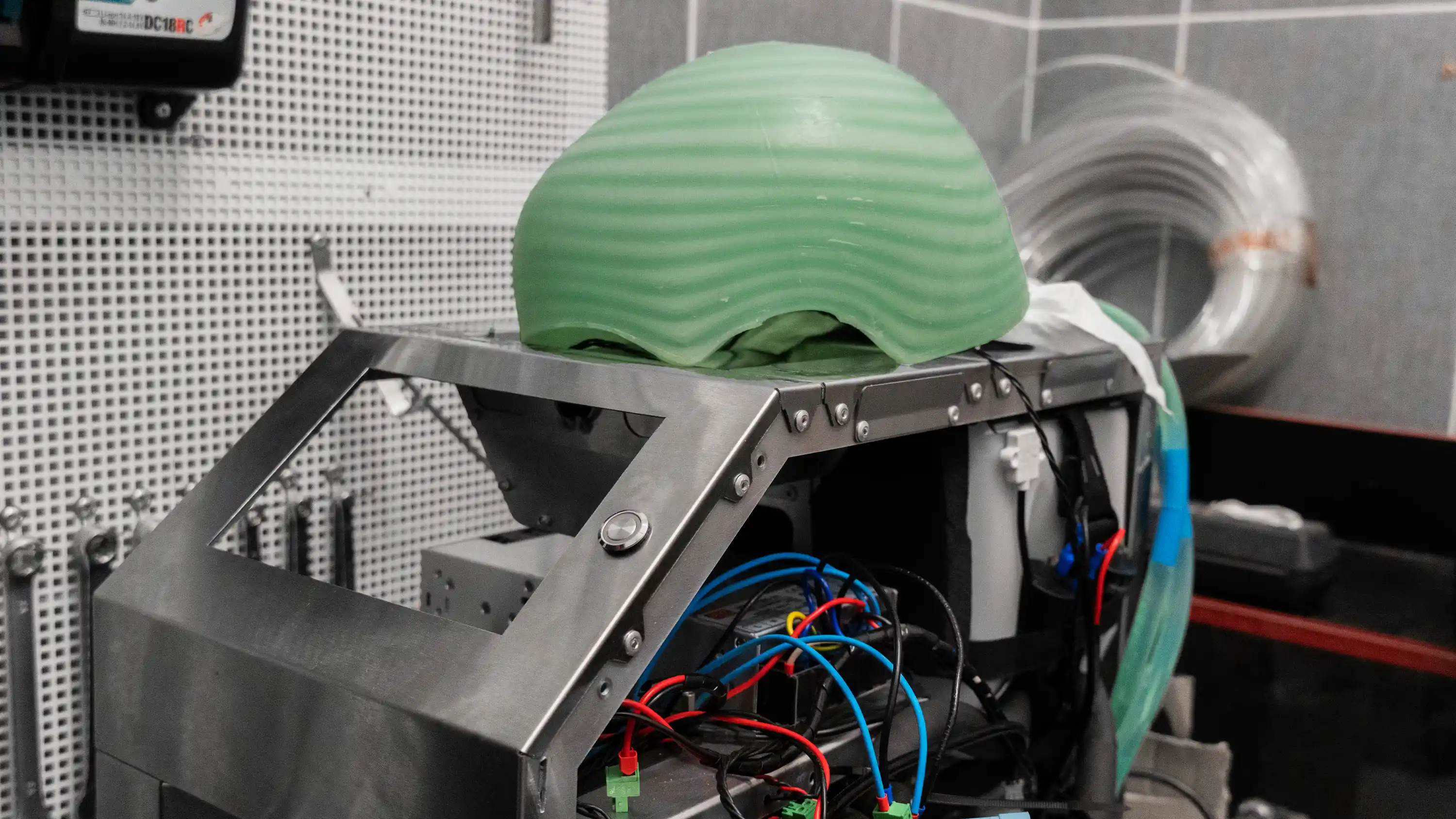Electrode contact detail